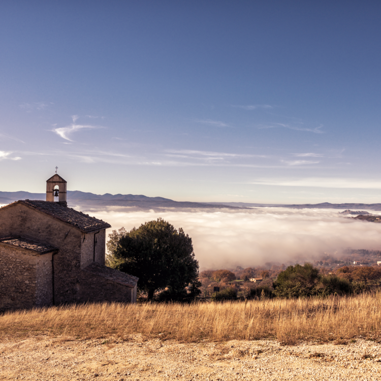 Chiesa Nuvole Calda
